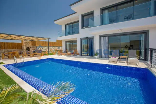 Villa Kiralama Avantajları: Otel Tatillerinden Neden Daha İyi?